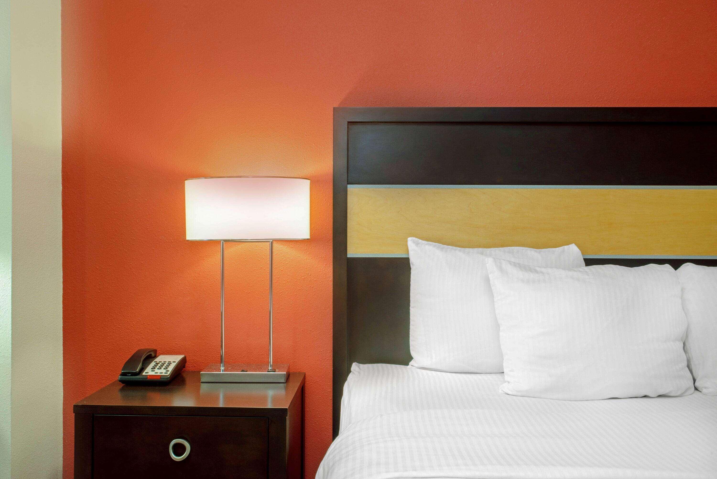 La Quinta By Wyndham Leesville Ft. Polk מראה חיצוני תמונה