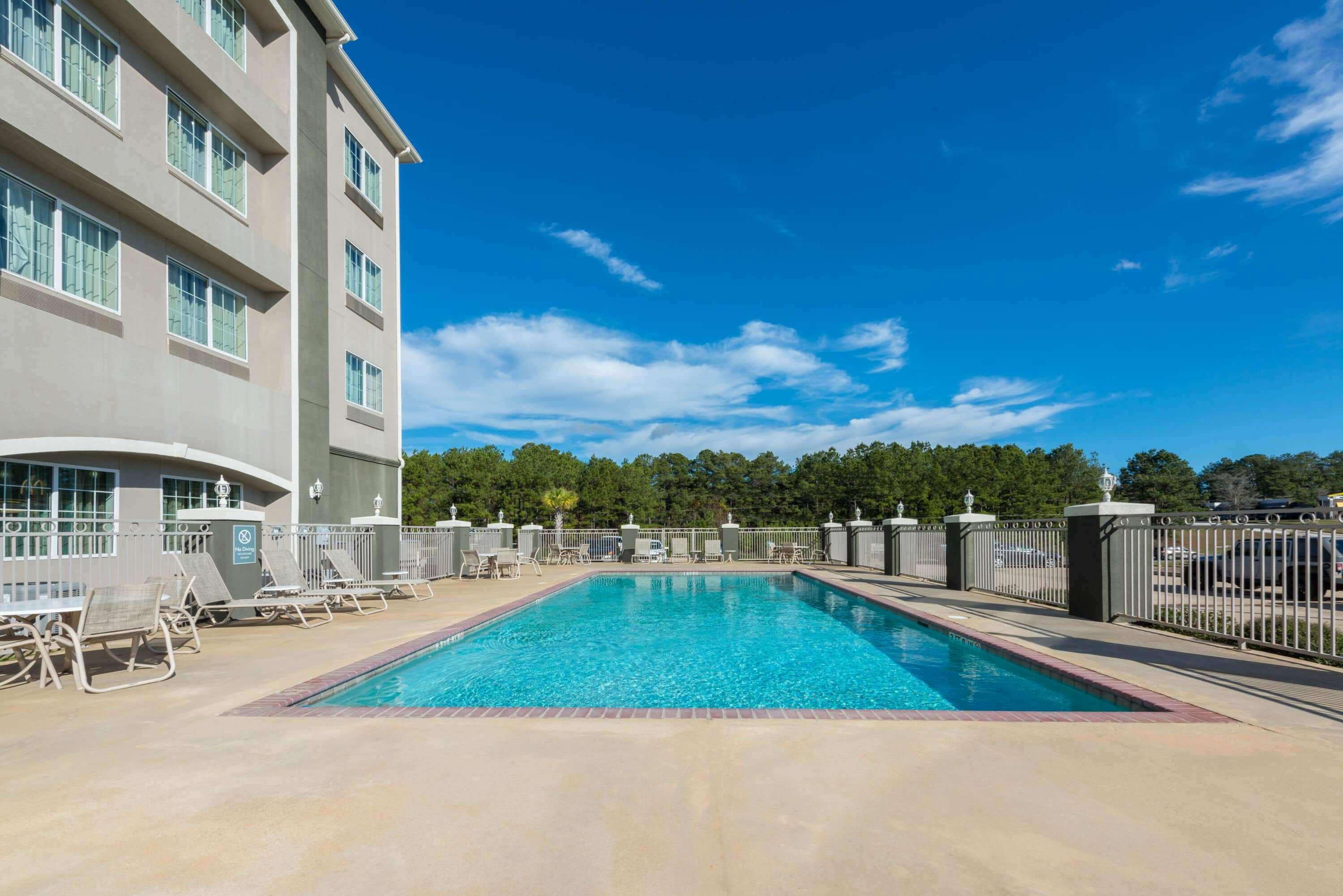 La Quinta By Wyndham Leesville Ft. Polk מראה חיצוני תמונה