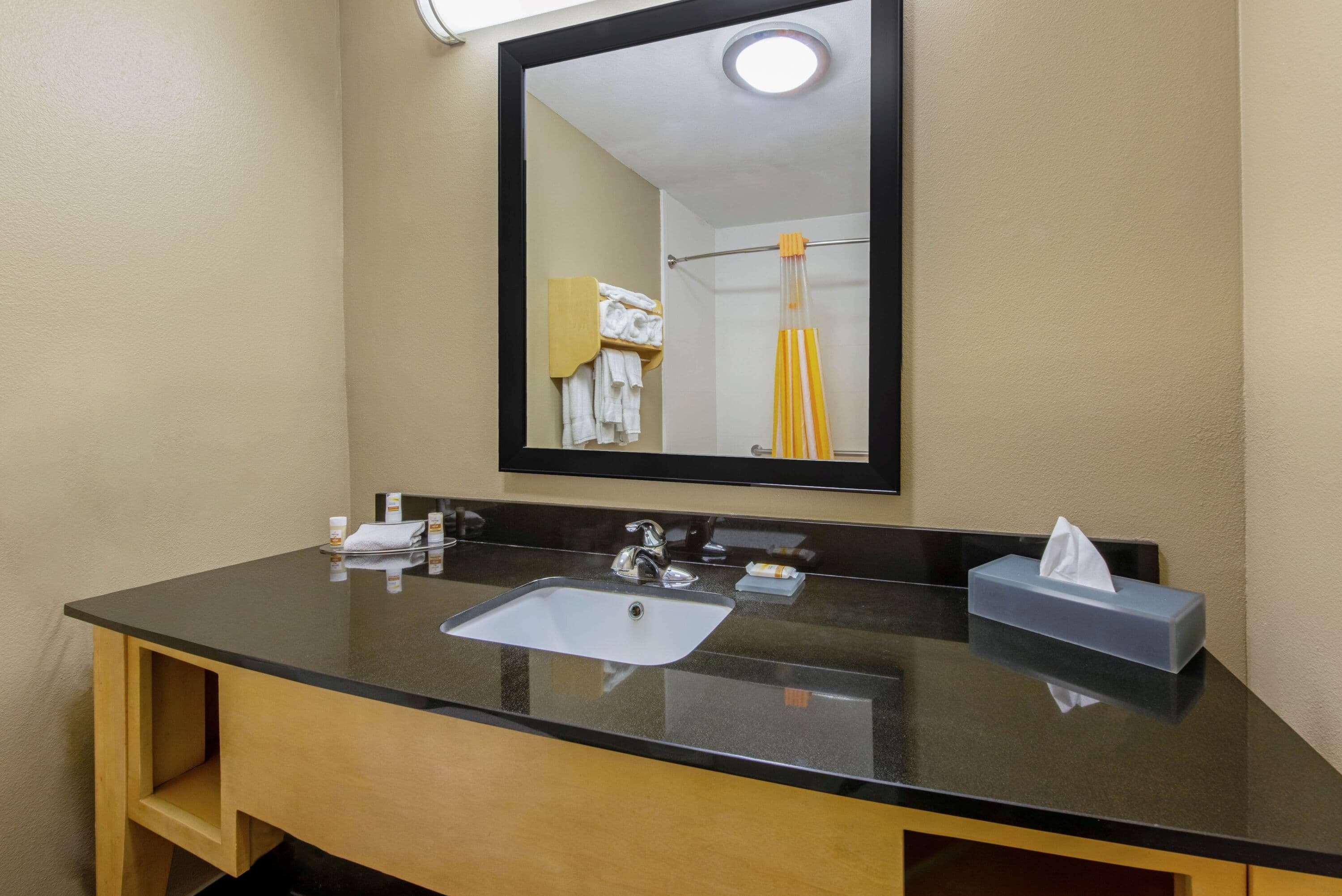 La Quinta By Wyndham Leesville Ft. Polk מראה חיצוני תמונה